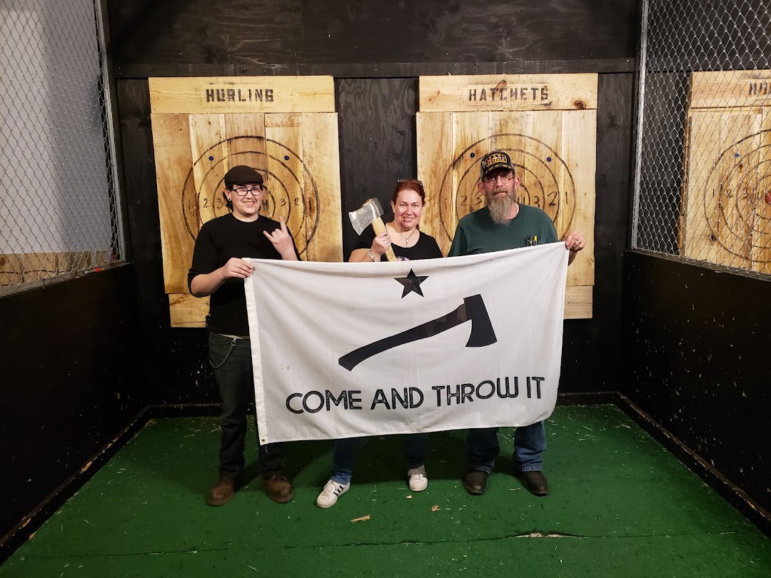 Hurling Hatchets Axe Throwing